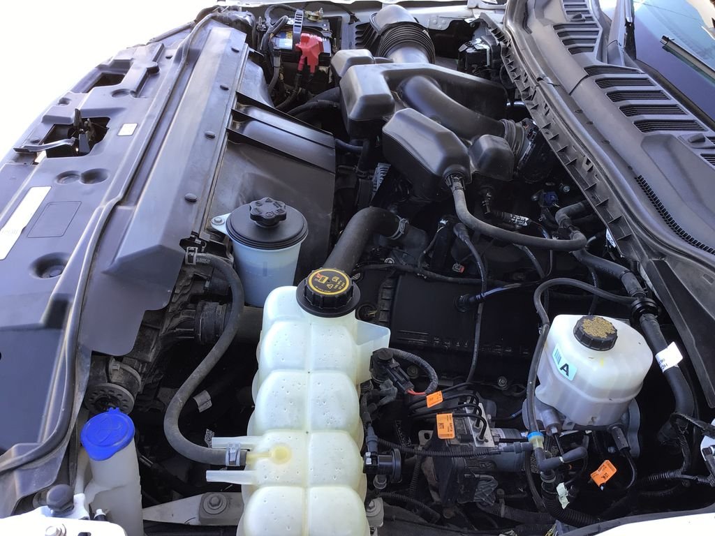 Used 2019 White Ford XL image 37