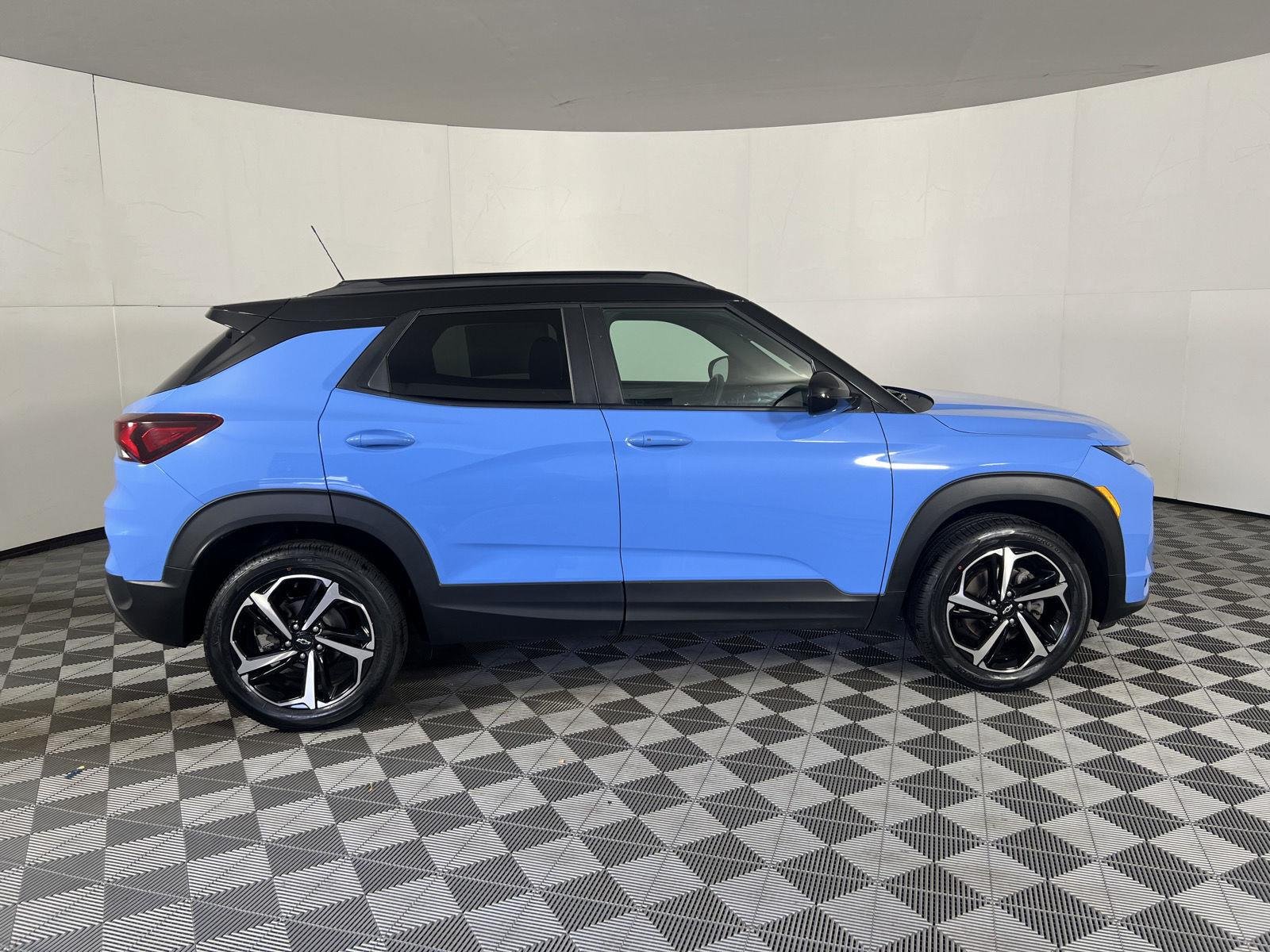 Used 2023 Fountain Blue Chevrolet RS image 50