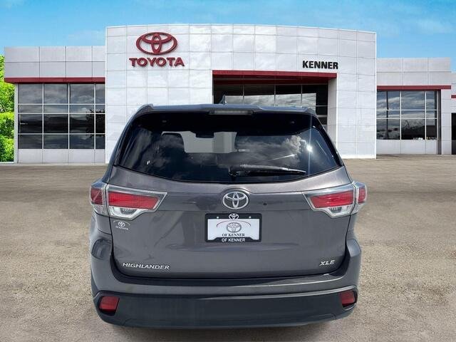 Used 2015 Predawn Gray Mica Toyota XLE image 5