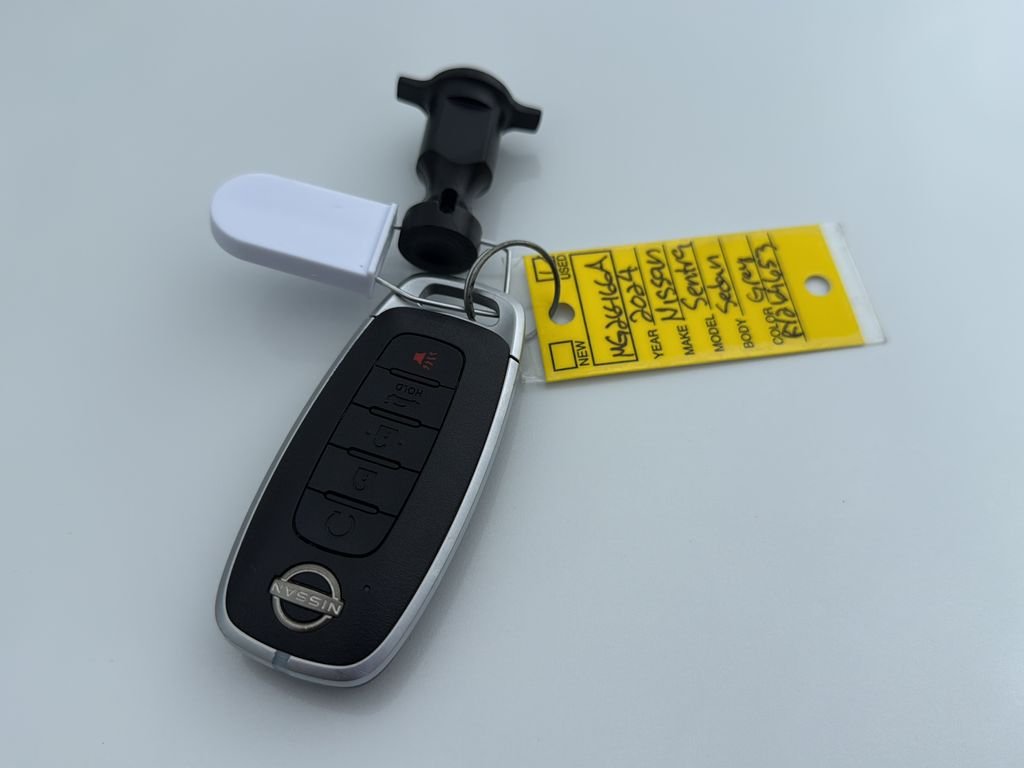 Used 2024 White Nissan SR image 22