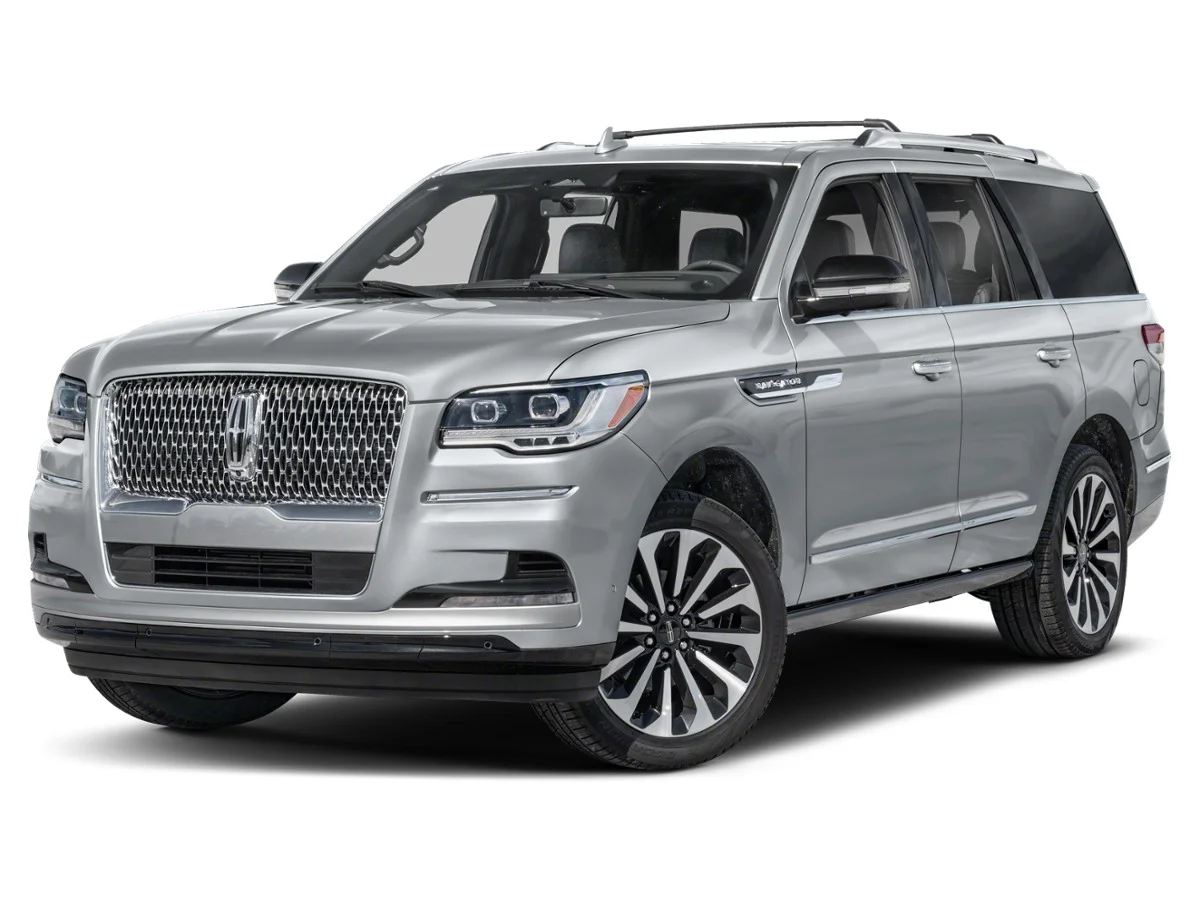 Used 2023 Infinite Black Metallic Lincoln Reserve image 1