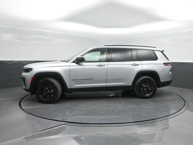 2026 Jeep Grand Cherokee L Laredo Altitude