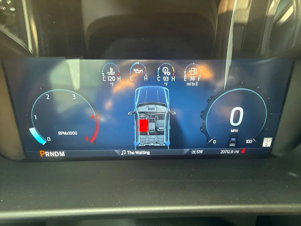 Used 2023  Ford XL image 21