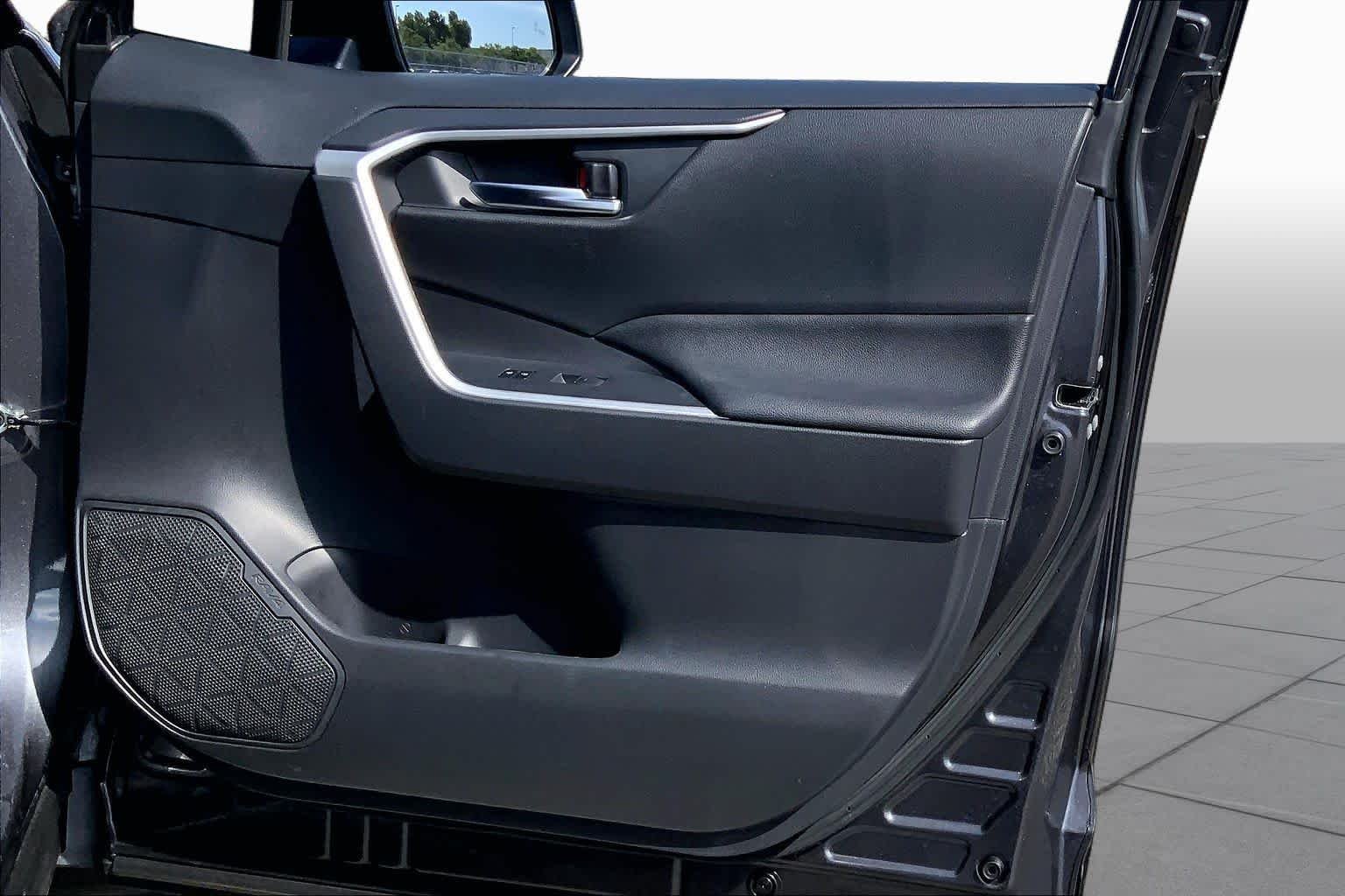 Used 2024 Magnetic Gray Metallic Toyota XLE Premium image 22