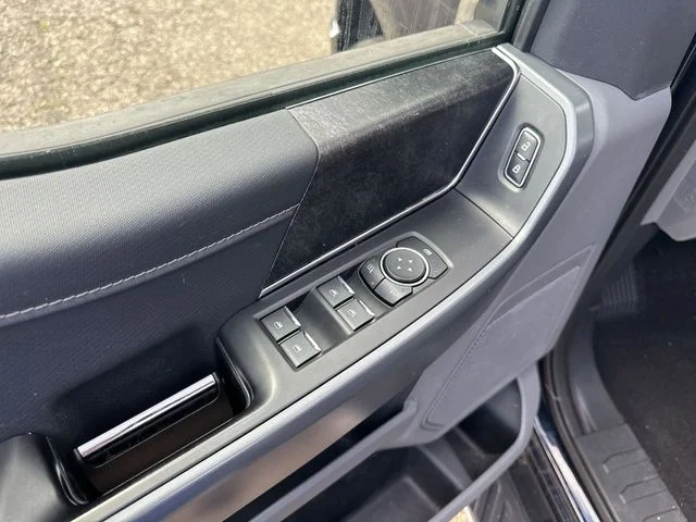 Used 2023  Ford XLT image 17