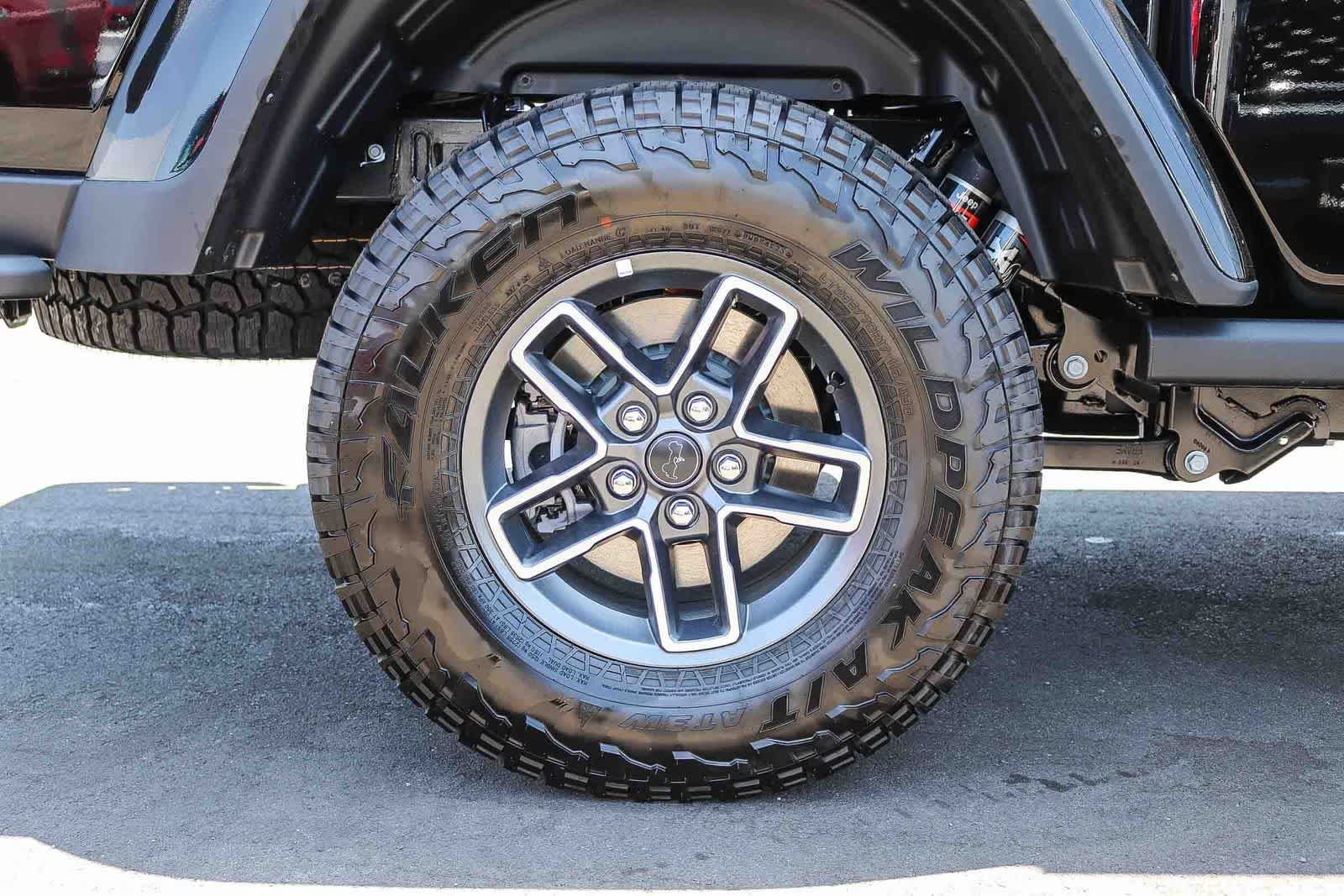 New 2026 Black Clear-Coat Exterior Paint Jeep Mojave X image 14