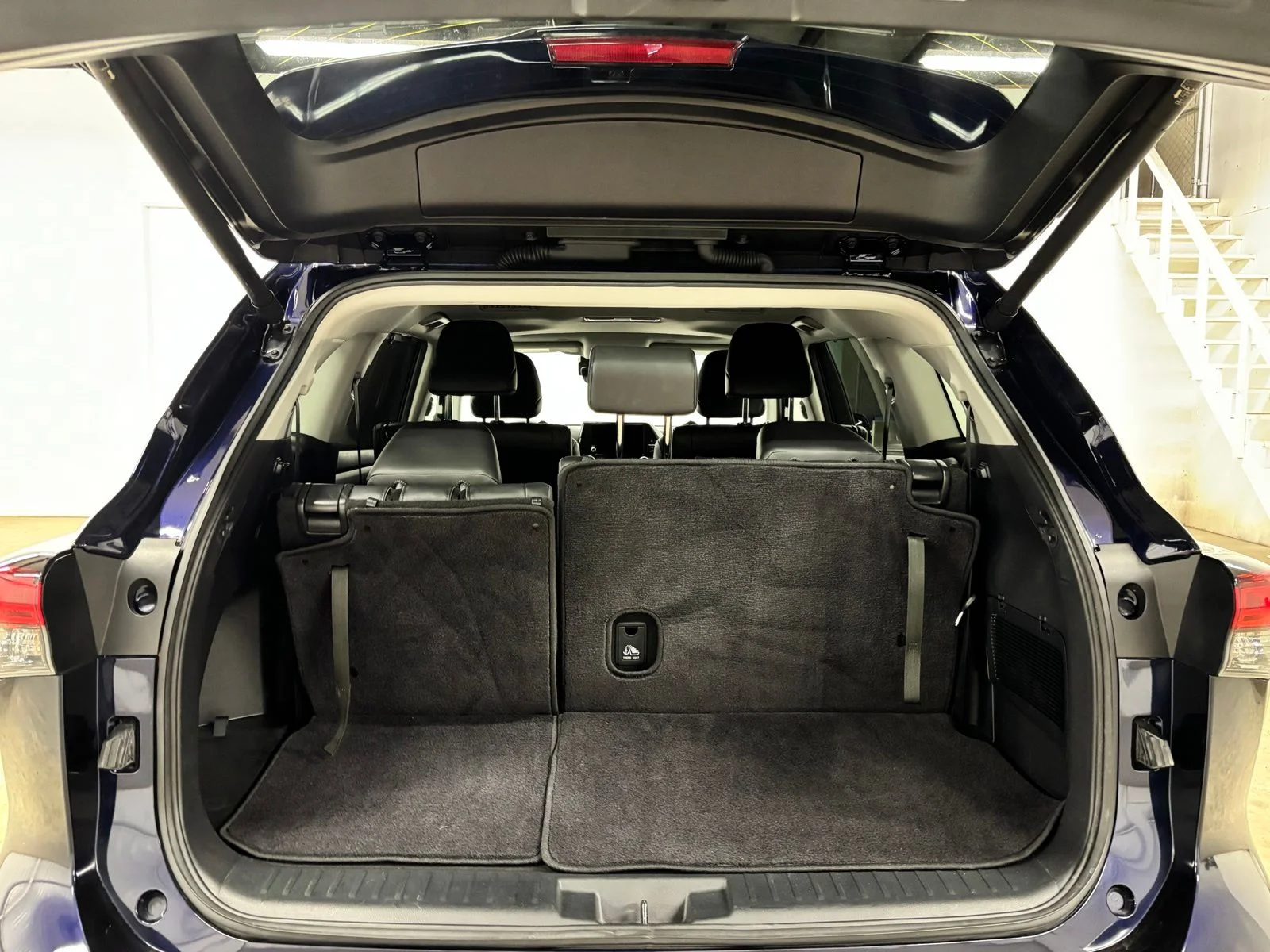 Used 2024 Silver Toyota XLE image 24