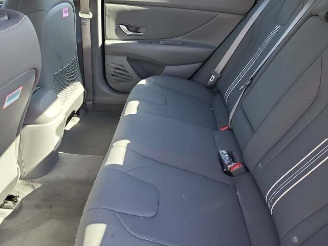 2024 Hyundai Elantra SEL - Photo 16
