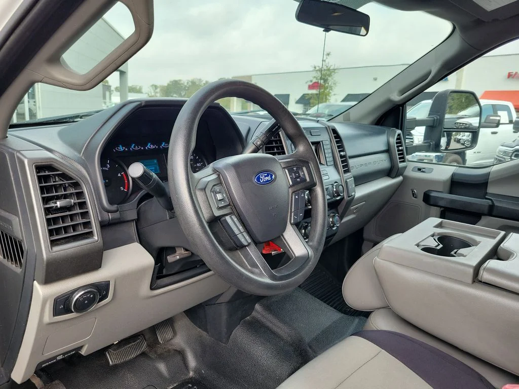 2019 Ford F-550 Super Duty Chassis Cab XL - Photo 12
