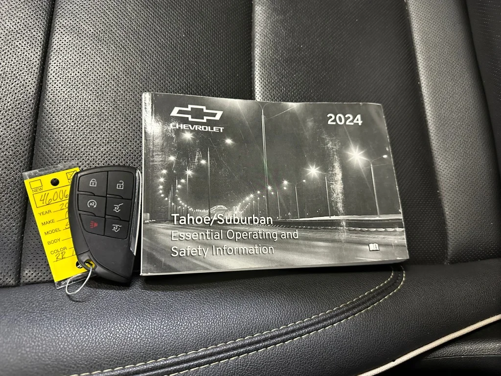 2024 Chevrolet Suburban Premier - Photo 4