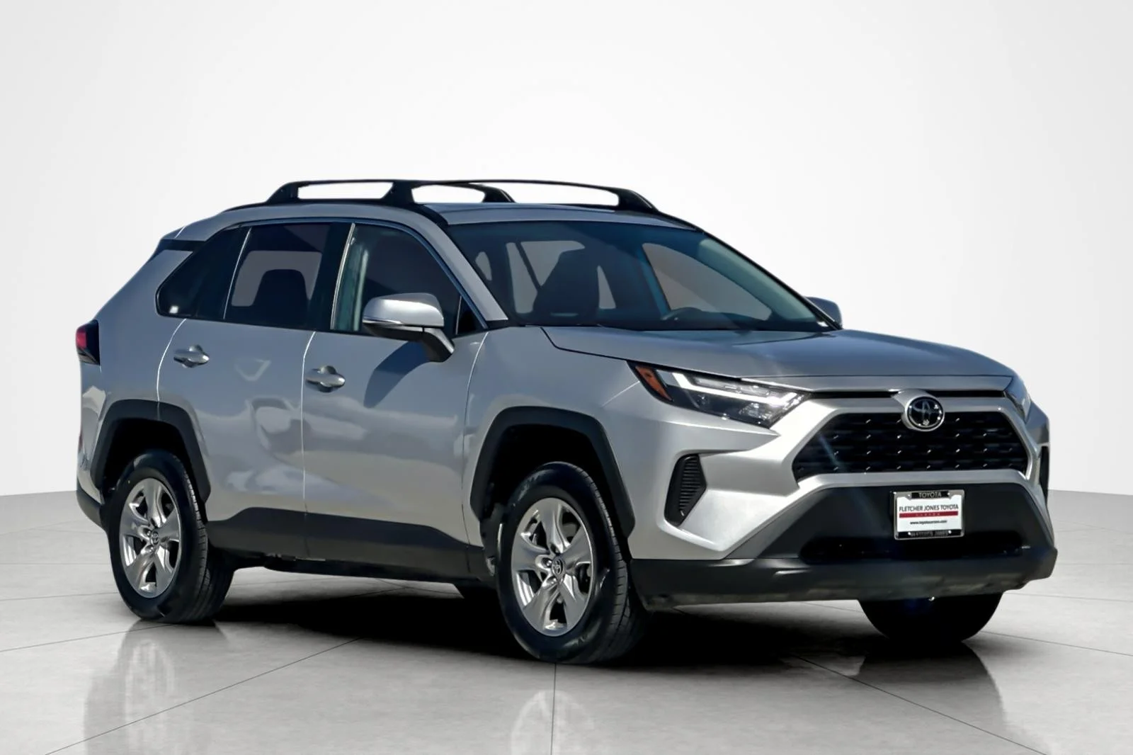 Used 2024 Silver Sky Metallic Toyota XLE image 7