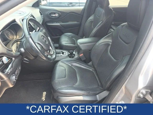 Used 2019 Silver Jeep Limited image 3
