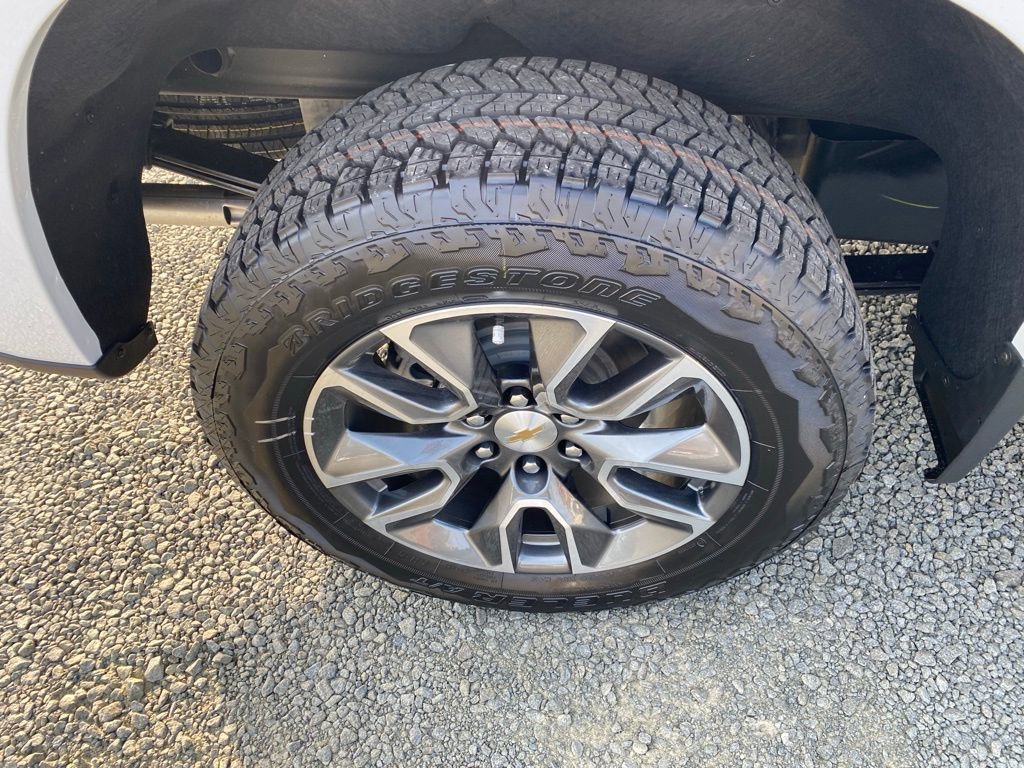 2025 Chevrolet Silverado 1500 LT - Photo 24