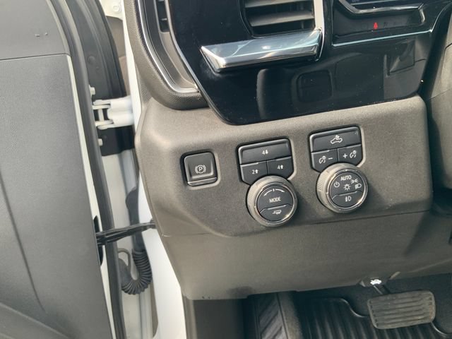 Used 2024 Summit White Chevrolet LT image 13