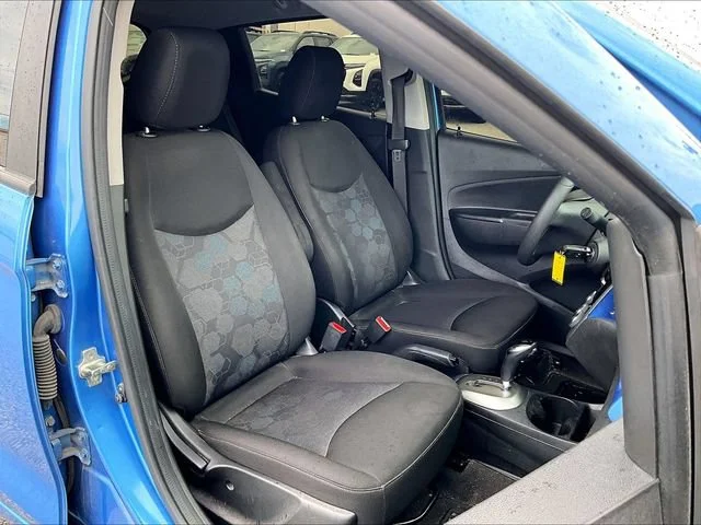 Used 2017 (Metallic Paint.) Chevrolet LT image 11