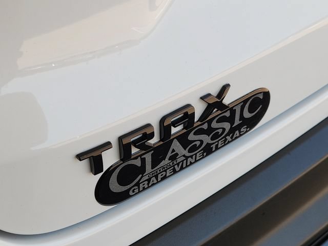 Used 2024 Summit White Chevrolet 1RS image 8
