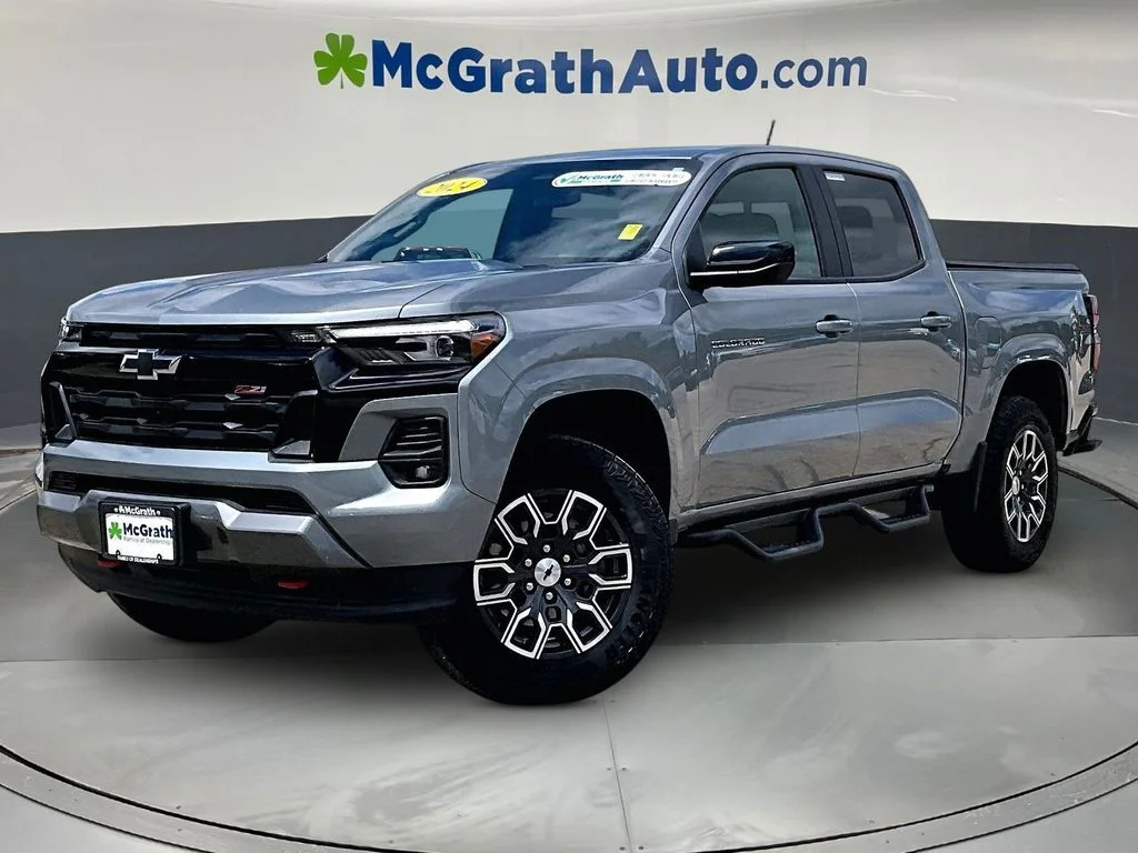 Certified Used 2024 Gray Chevrolet Z71 image 3