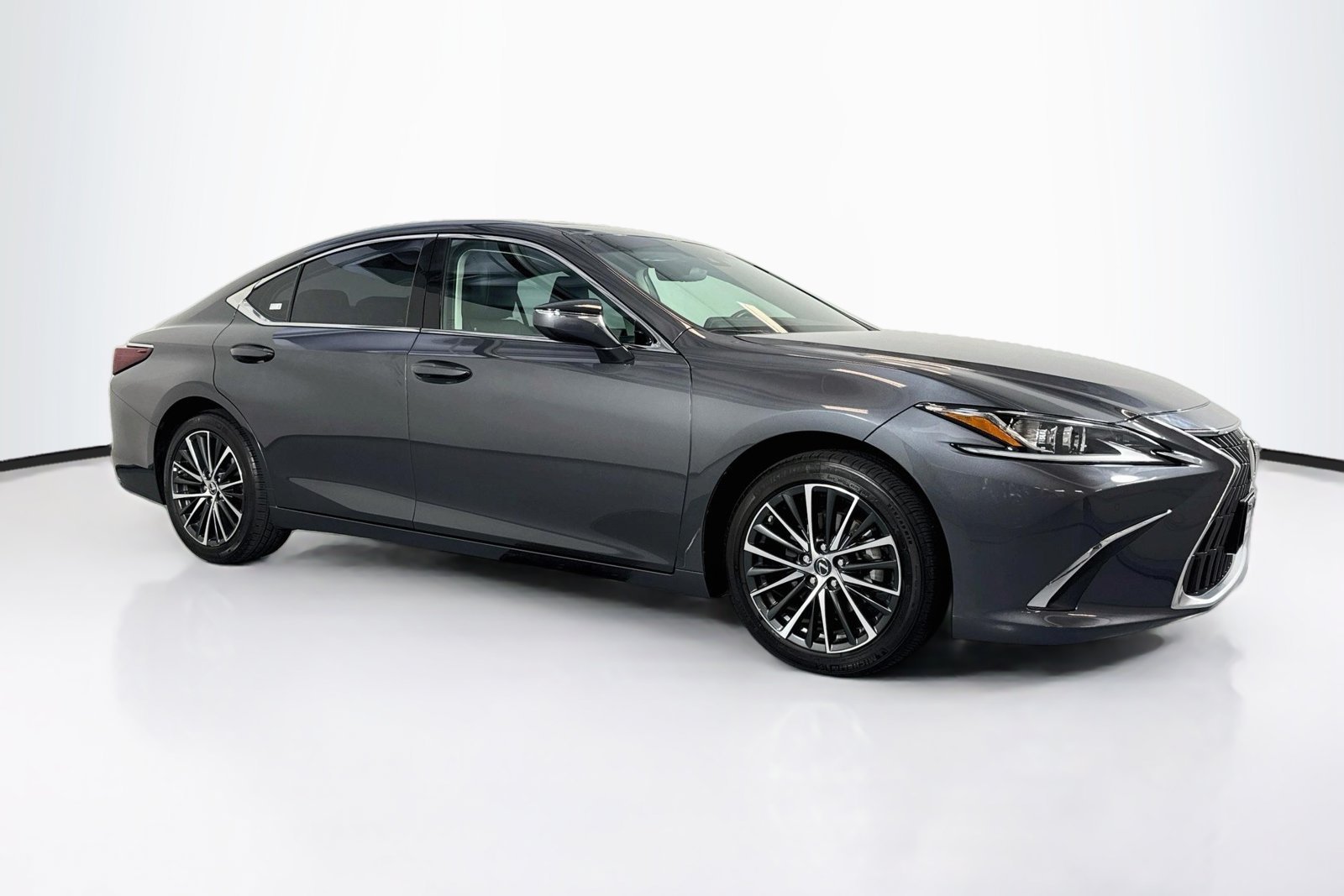 Used 2025 Cloudburst Gray Lexus ES 350 image 3