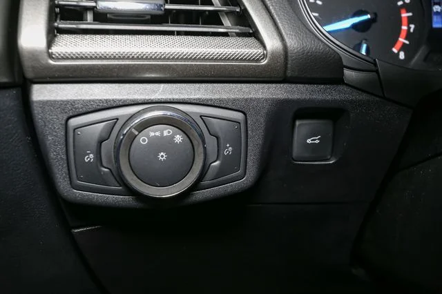 Used 2020 Black Ford S image 31