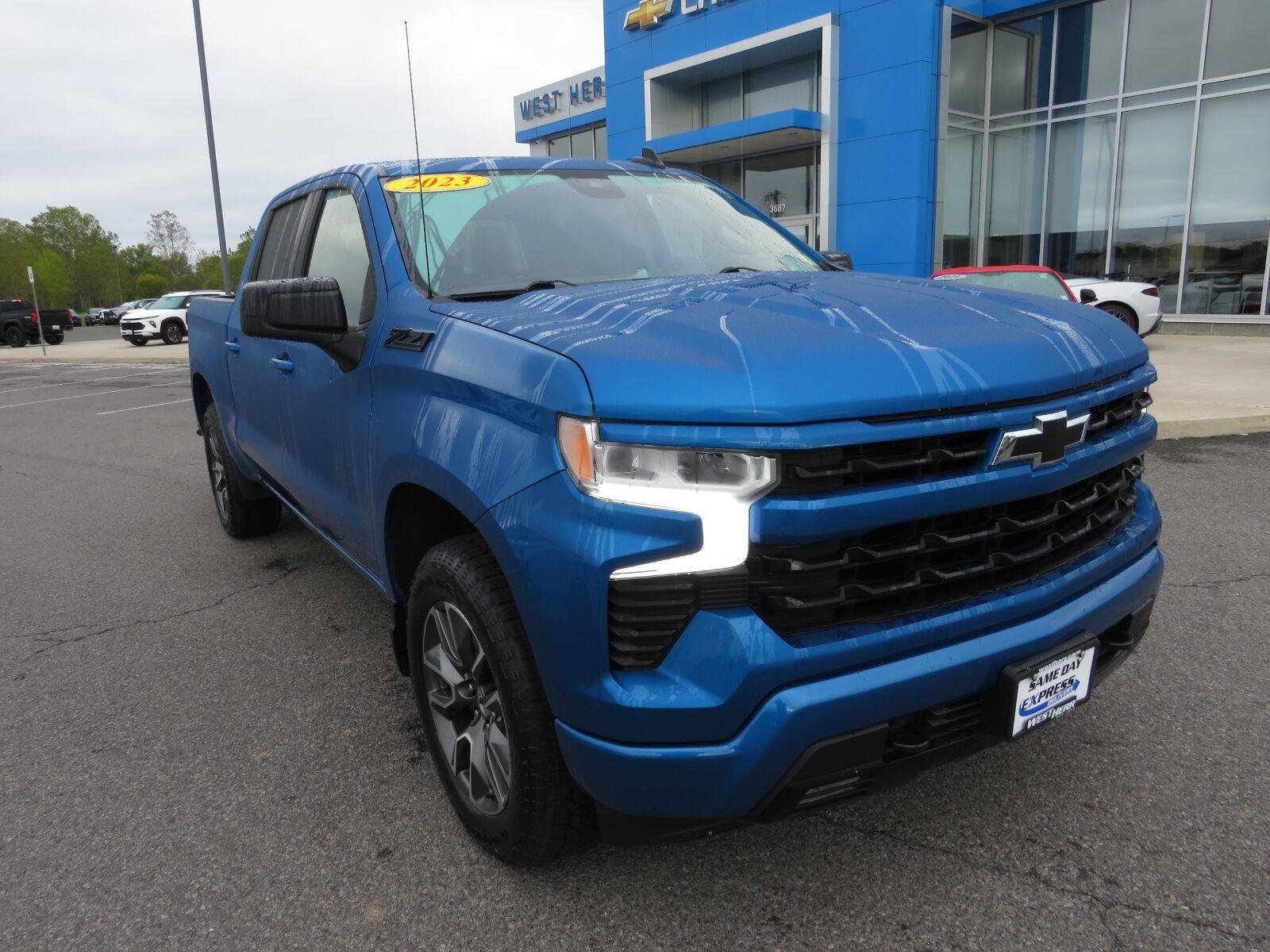 Used 2023 Glacier Blue Metallic Chevrolet RST image 3