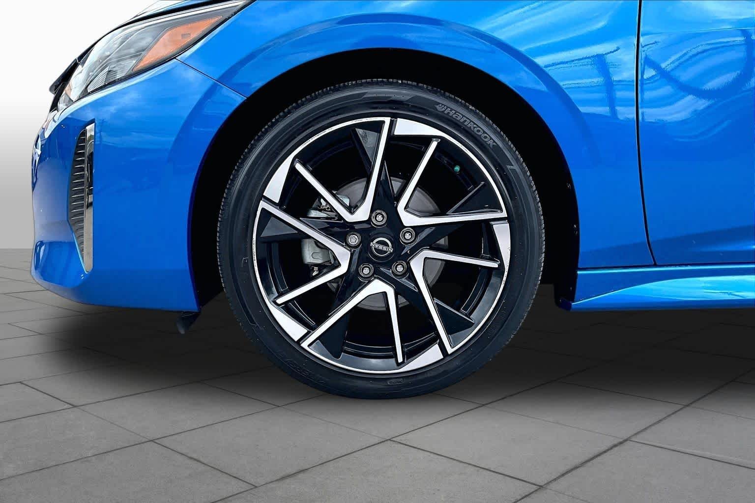 Used 2025 Electric Blue Metallic/Super Black Nissan SR image 10