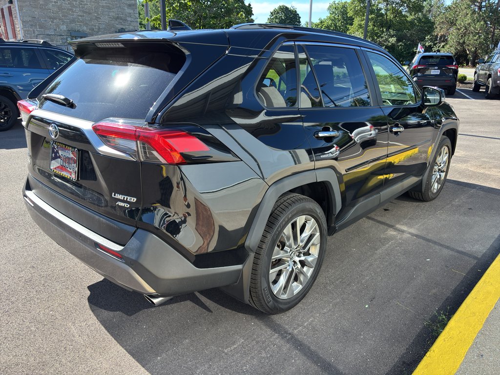 Used 2019 Midnight Black Metallic Toyota Limited image 4