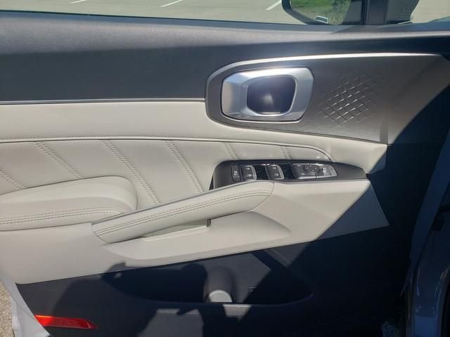 Used 2023 Gray Kia SX image 11