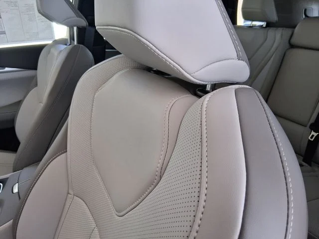 New 2027 GRAPHITE SHADOW INFINITI Luxe FWD image 17