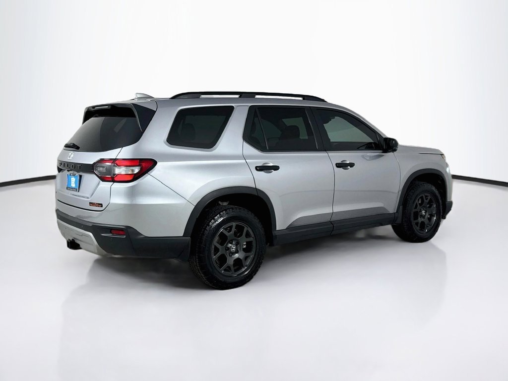Certified Used 2024 Silver Honda TrailSport image 8
