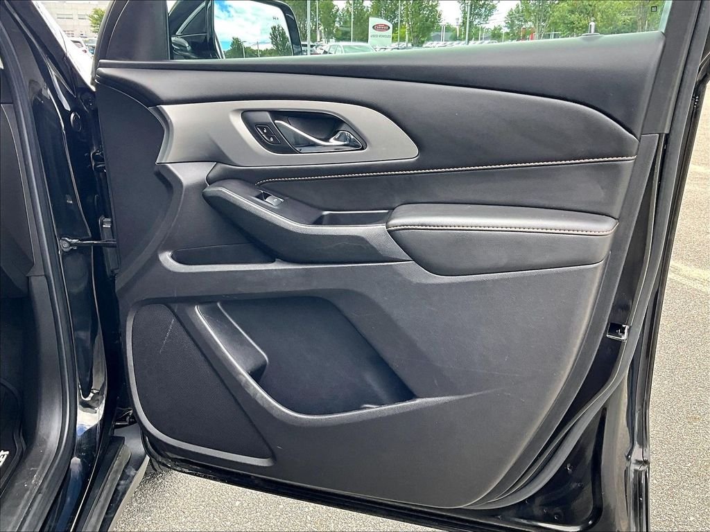 Used 2020 Black Chevrolet LT image 12