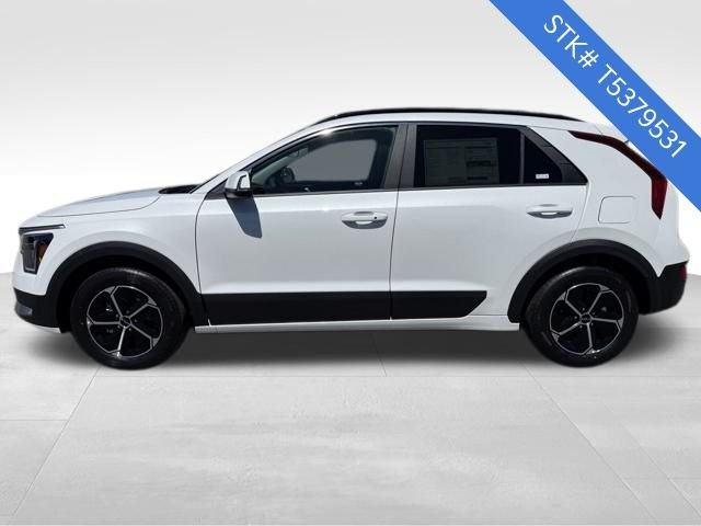 New 2026 Snow White Pearl Kia EX image 4