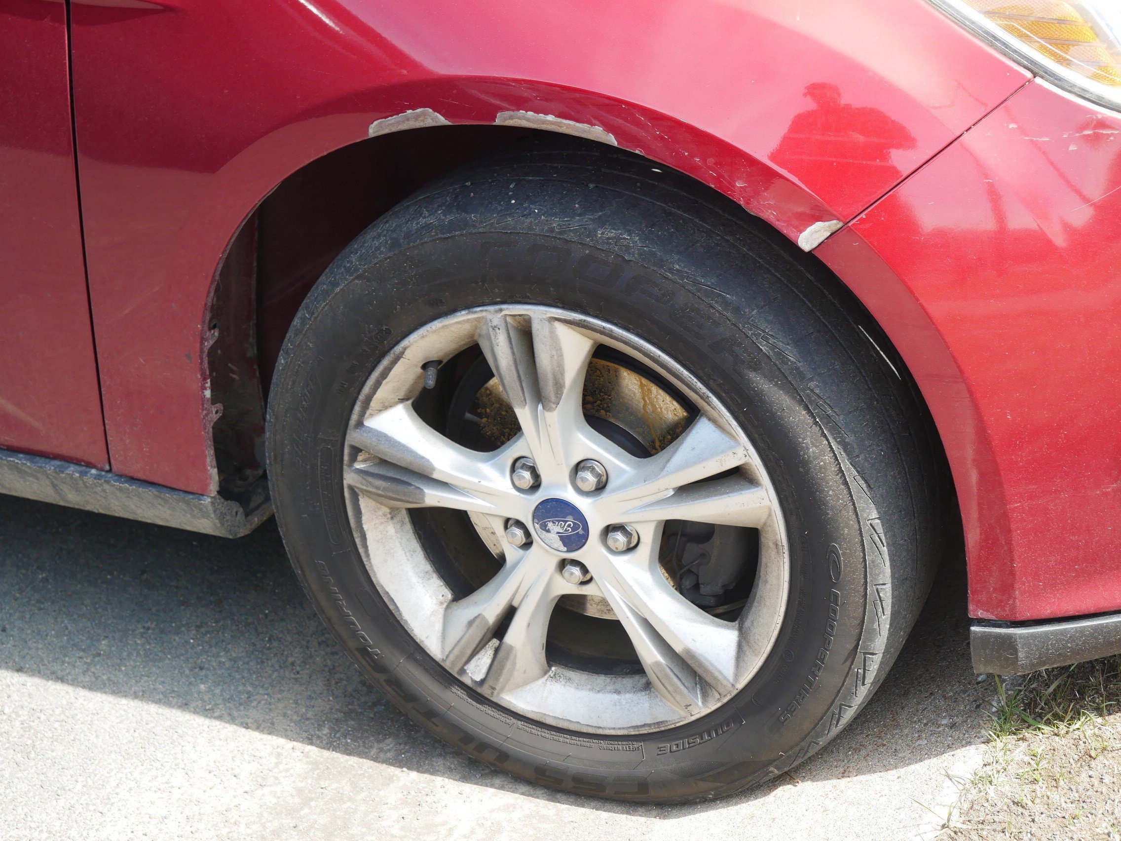 Used 2014 Race Red Ford SE image 6