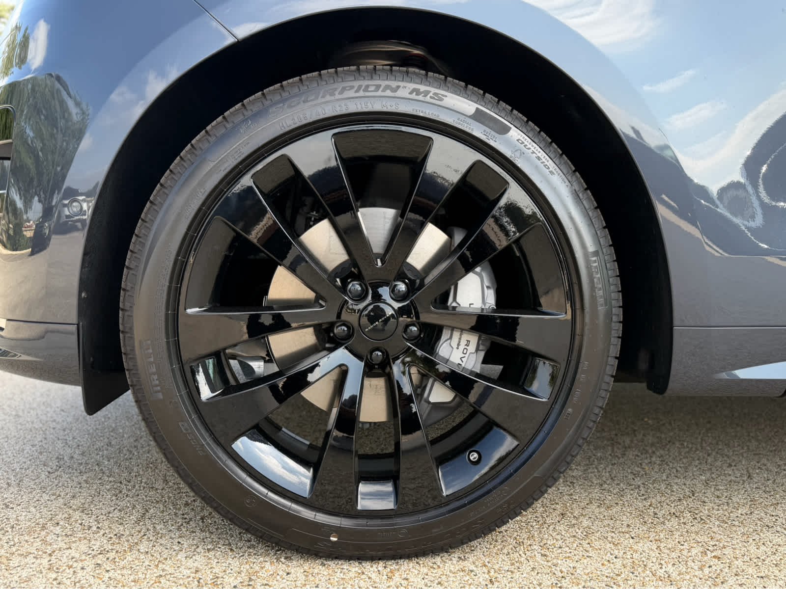 New 2026 Varesine Blue Land Rover Dynamic SE image 8