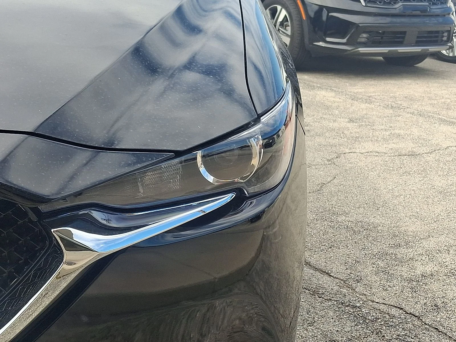 Used 2017 Black Mazda Touring image 9