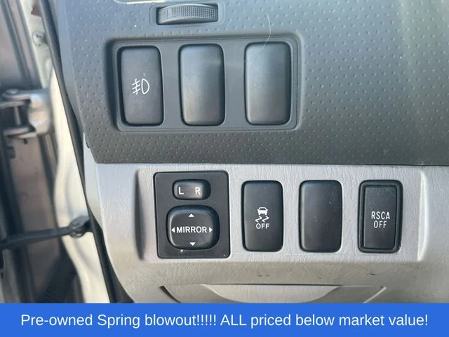 Used 2013 Silver Toyota SR5 image 16