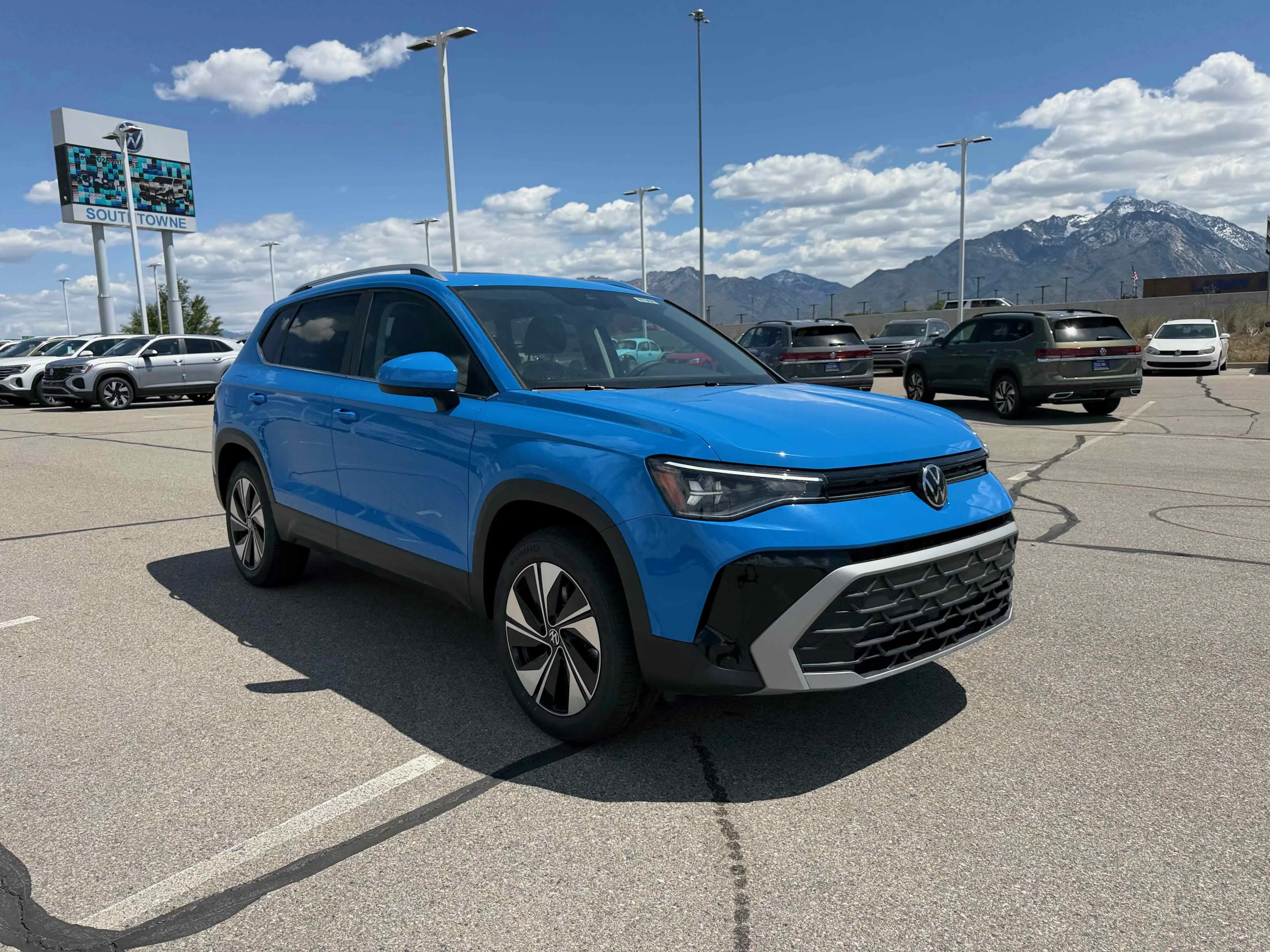 New 2026 Blue Volkswagen SE image 9