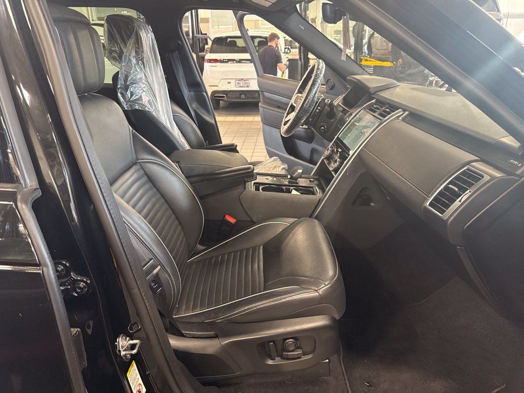 Used 2022 Black Land Rover HSE R-Dynamic image 20