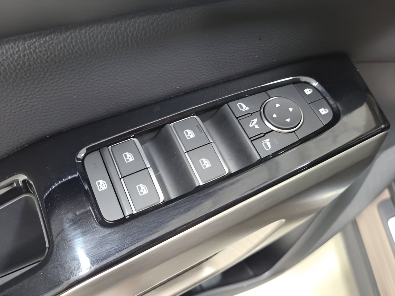 Used 2025 Baja Storm Nissan Platinum image 23