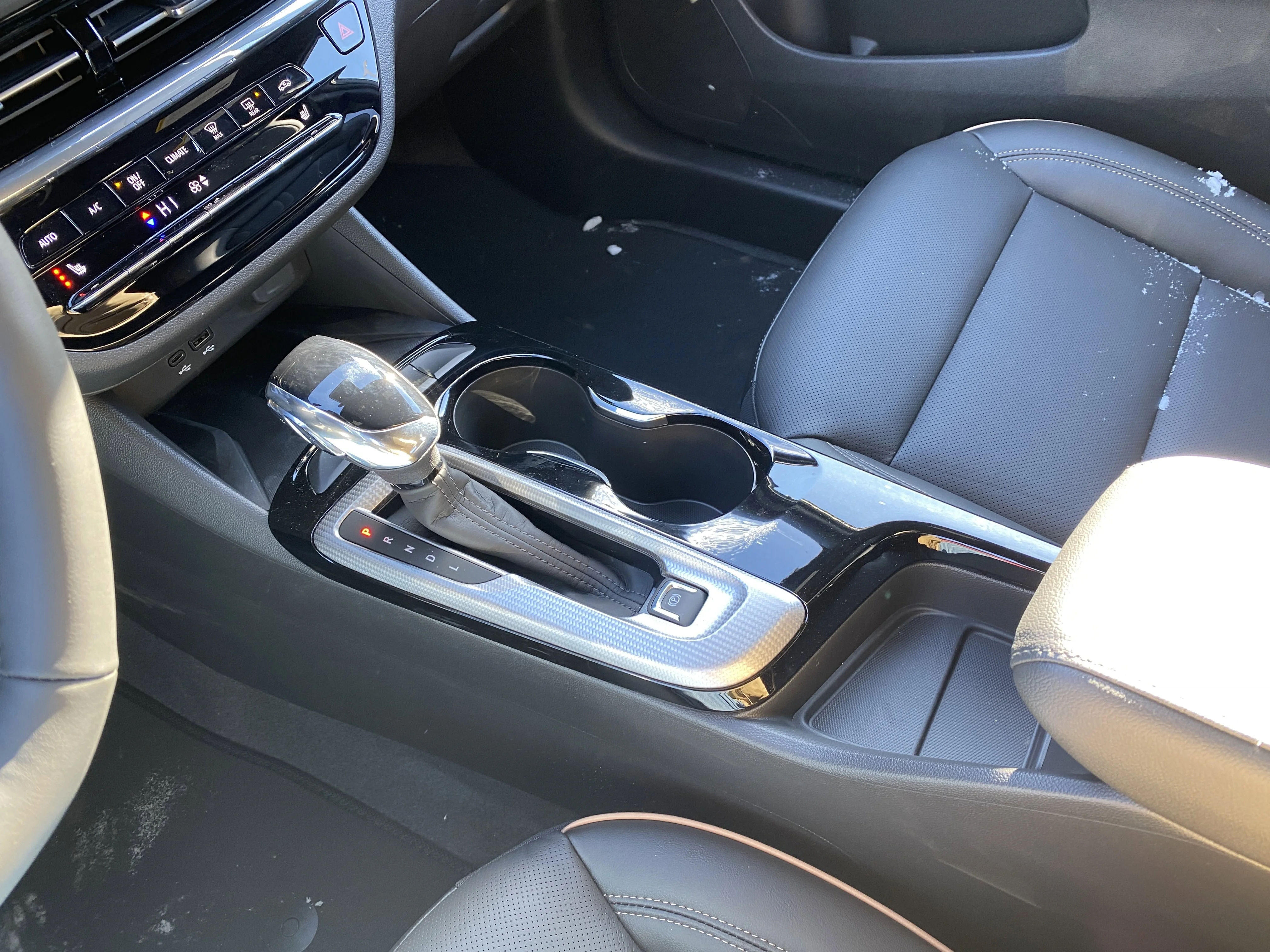 New 2026 MOONSTONE GREY METALLIC Buick Avenir image 22