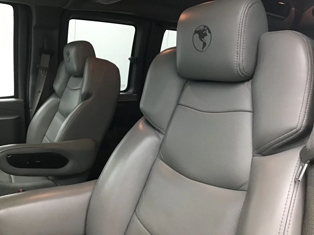 Used 2020 Black Chevrolet Explorer Limited SE image 20