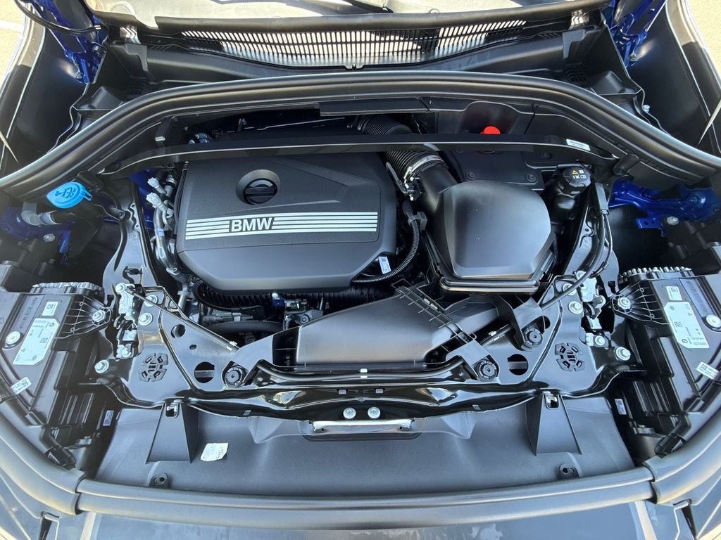 Used 2025 Blue BMW xDrive28i image 8