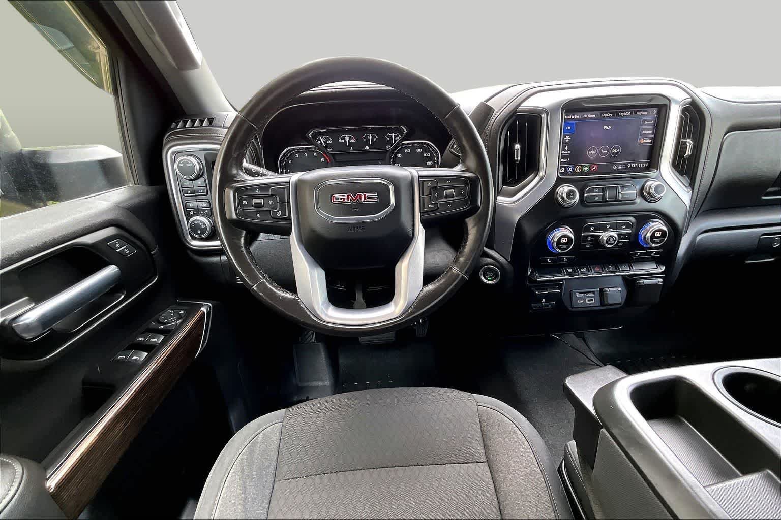Used 2020 Onyx Black GMC SLE image 6