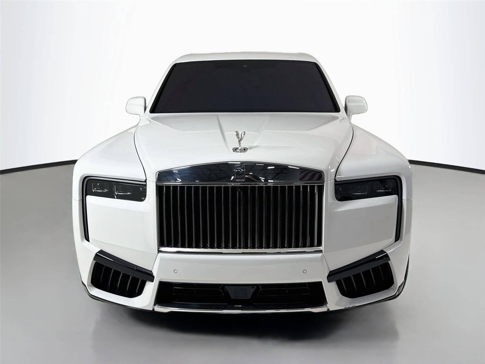 Used 2025 English White Rolls-Royce 26