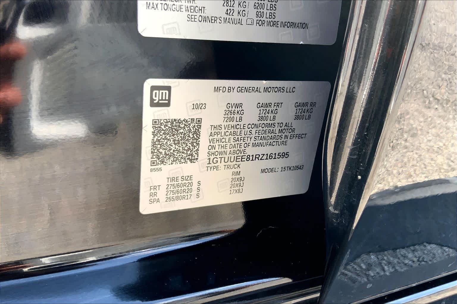 Used 2024 Onyx Black GMC AT4 image 36