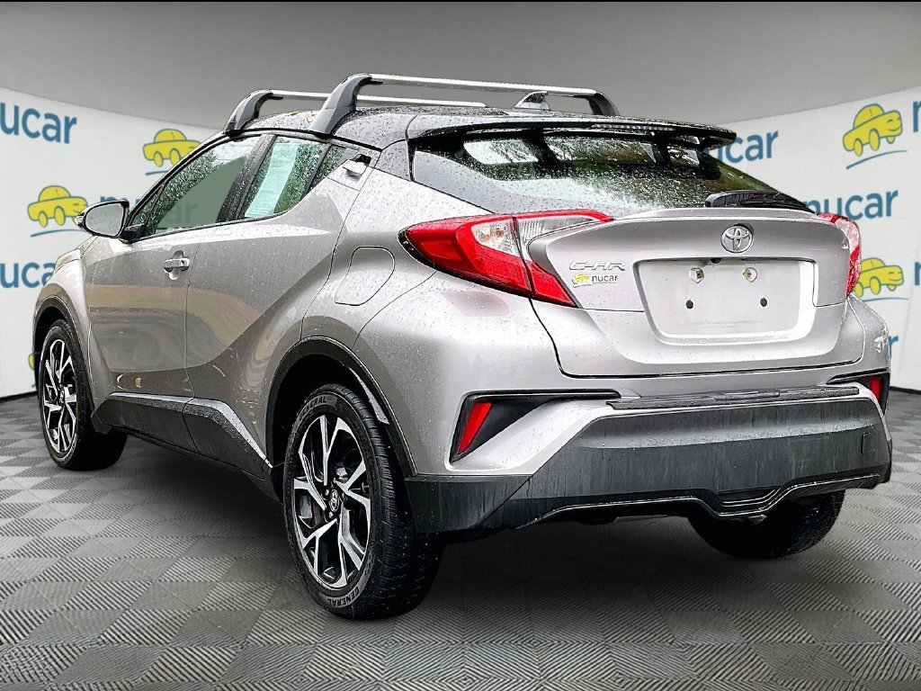 Used 2019 Silver Toyota XLE image 4