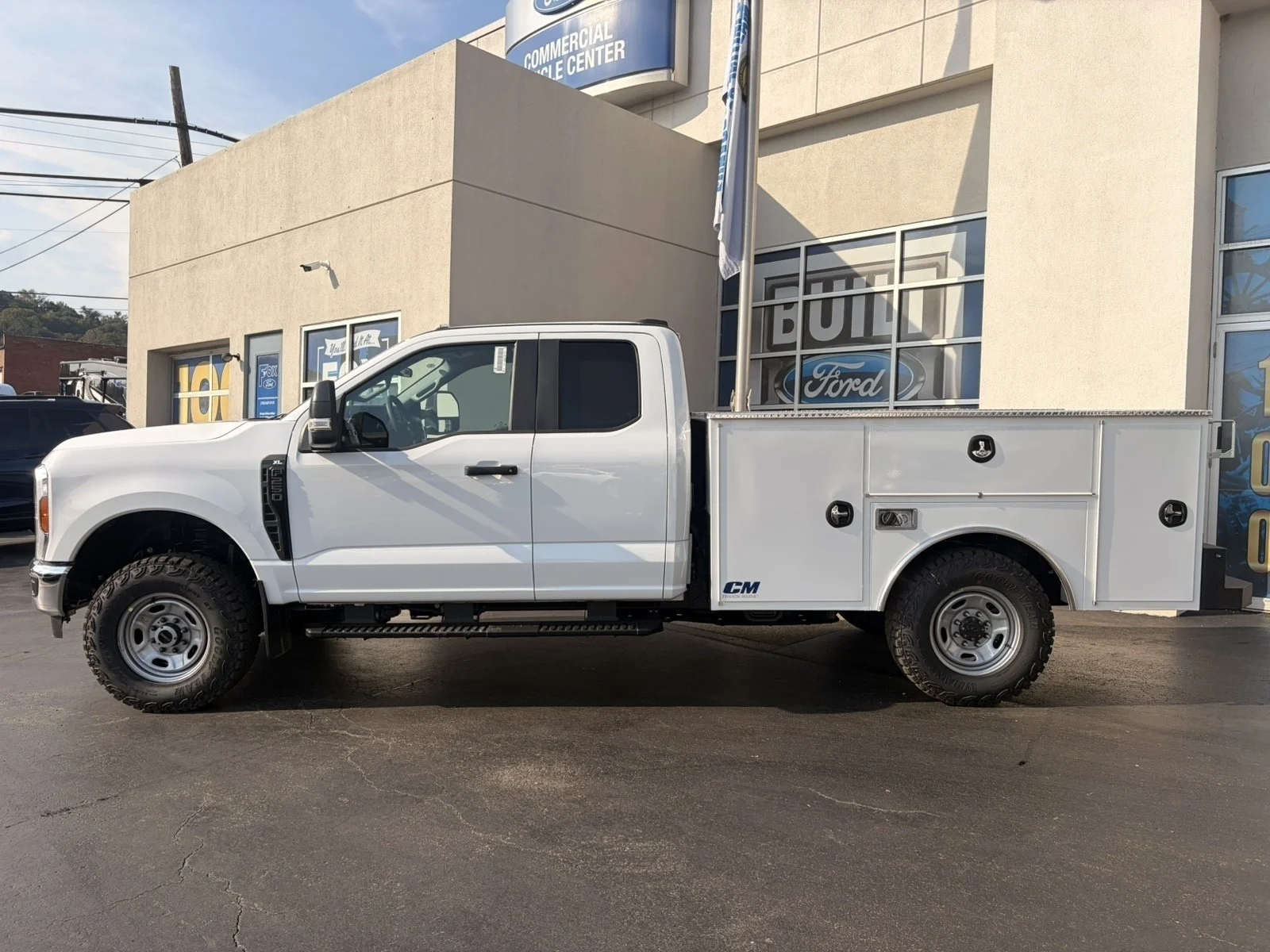 New 2027 Oxford White Ford F-250® XL image 5