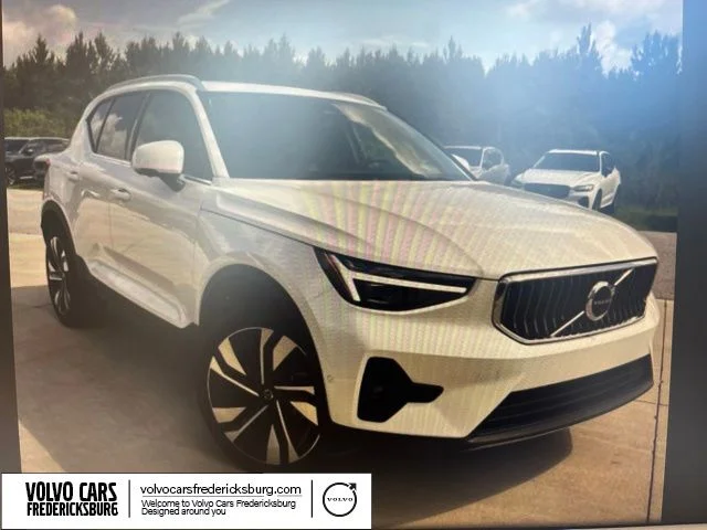 2025 Volvo XC40's photo
