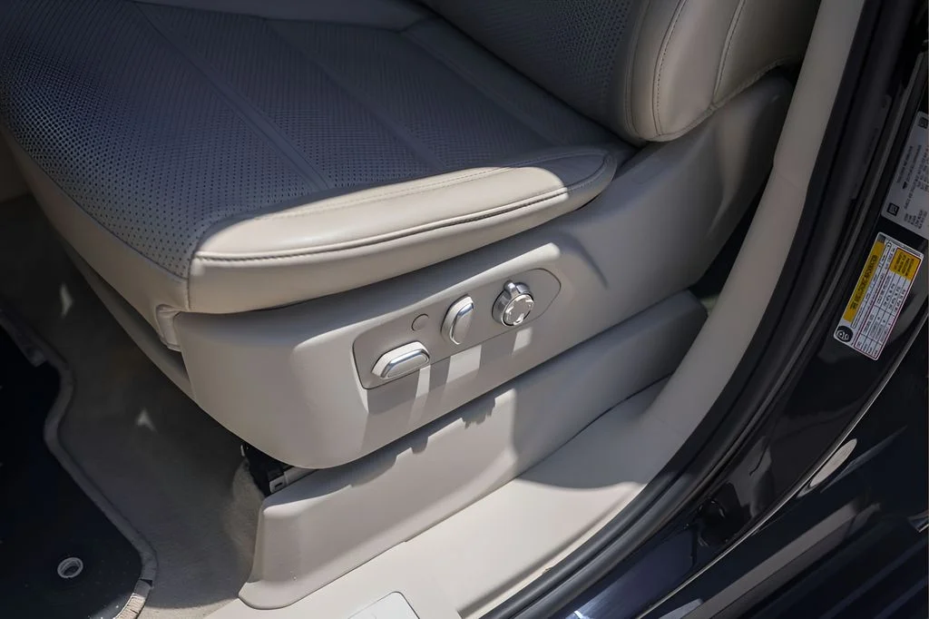 Used 2024 Black Cadillac Sport Platinum image 8