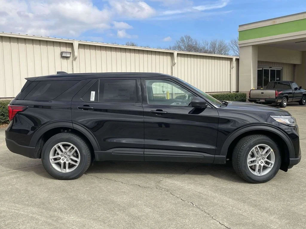New 2026 Agate Black Metallic Ford Active 100A image 2