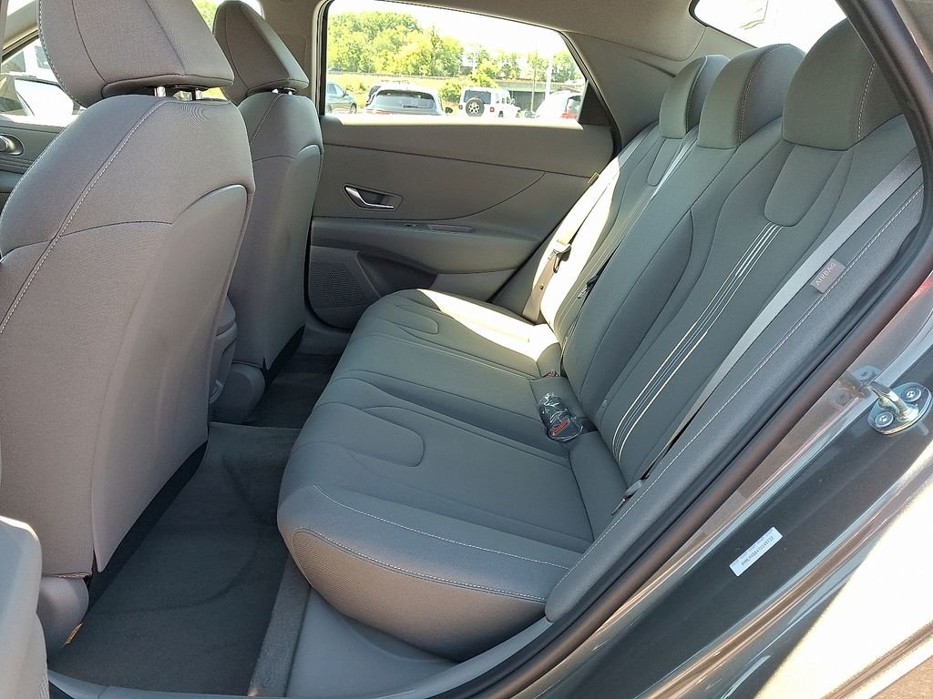 Used 2026 Gray Hyundai SEL Sport image 11